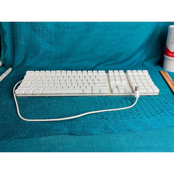 apple keyboard M9034LL/A white clear wired USB - Picture 4 of 12